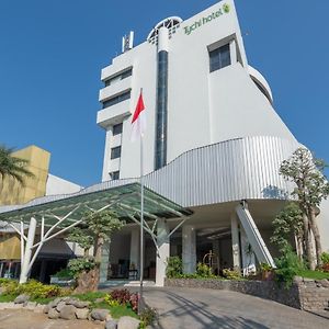 Lux Tychi Hotel